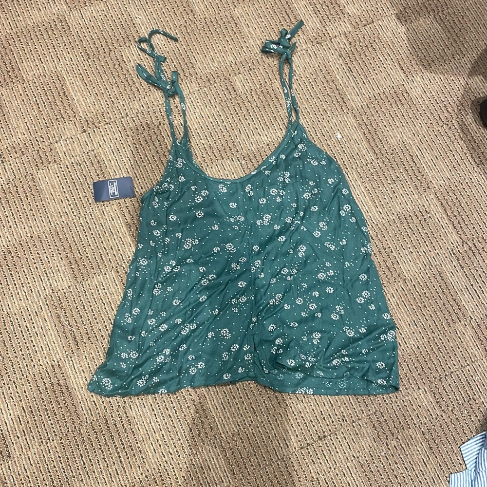 Cute patterned abercrombie and fitch top